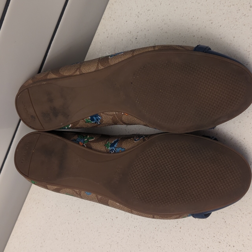 Coach slip on shoes Size 7.5 - Picture 5 of 5